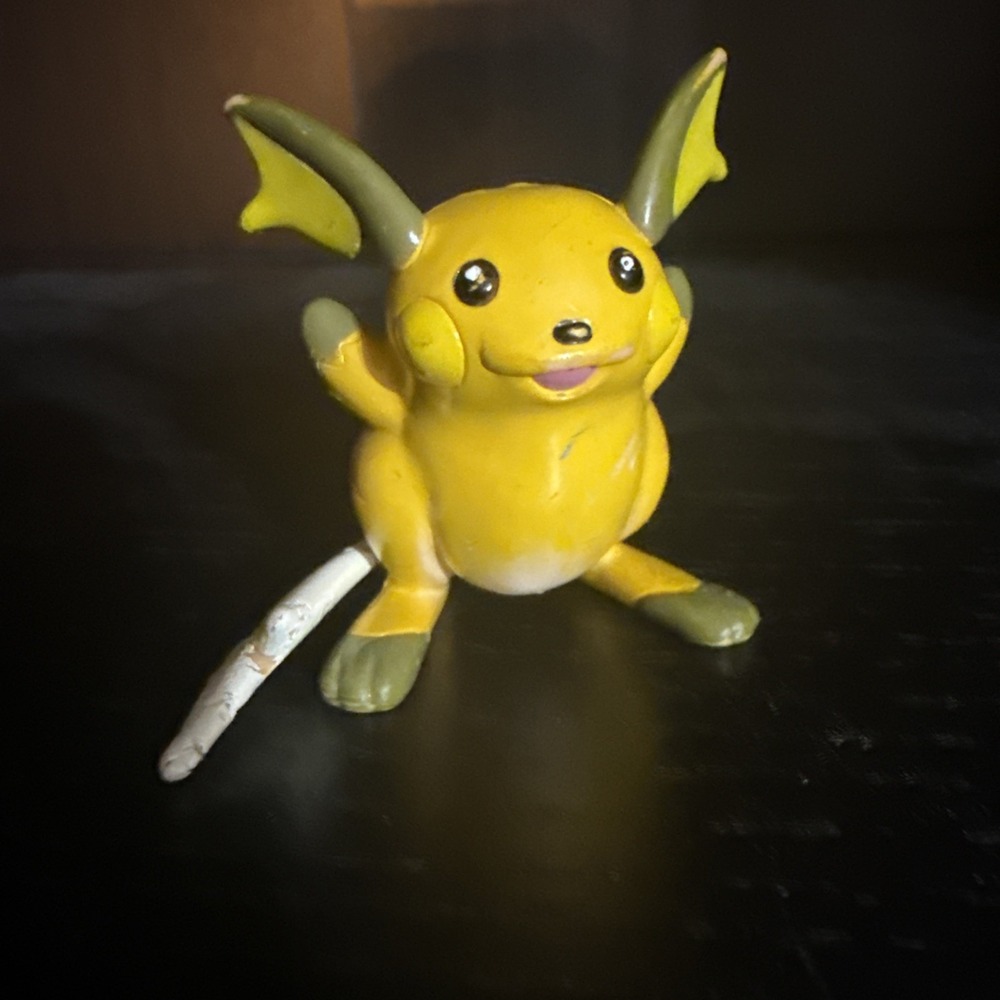 TOMY Rare Pokemon Raichu 2'' Figure CGTSJ Vtg 1999 AUTHENTIC Nintendo China - Picture 5 of 5